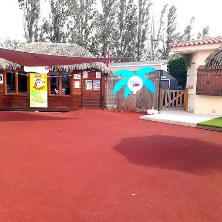Campsite Charmant Mobilhome - 2 Chambres - Camping 4 Etoiles 4*