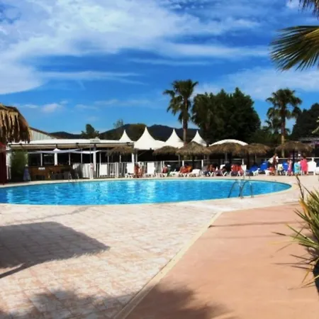 Campsite Charmant Mobilhome - 2 Chambres - Camping 4 Etoiles 4*